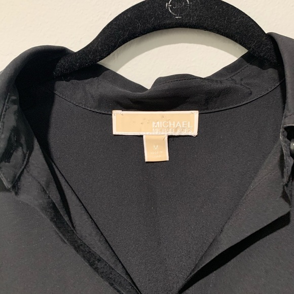 💕HOSTPICK Michael Kors Black Open Shoulder Top - Picture 3 of 6